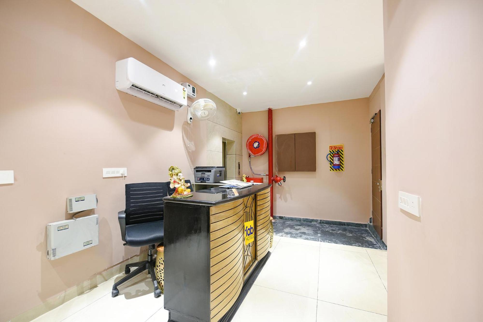 Fabhotel Supreme Suites Ludhiana Ngoại thất bức ảnh